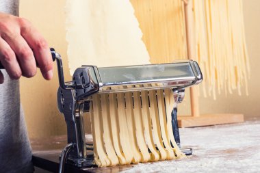 taze makarna ve makarna makinesi