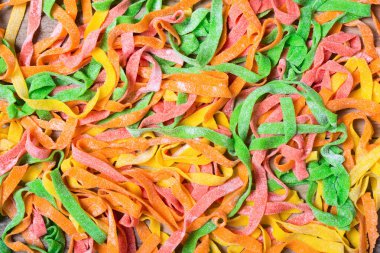 Ev yapımı makarna hazırlanması