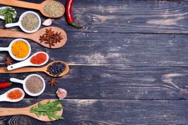 Toz baharat ve otlar