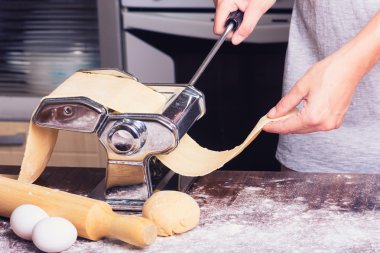 taze makarna ve makarna makinesi