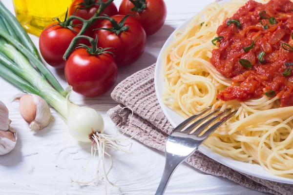 Pasta spaghetti , vegetables and mushrooms — Stock Photo, Image