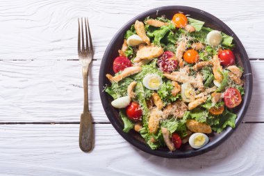 Sağlıklı tavuk Sezar salatası