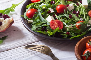 Taze bahar salatası