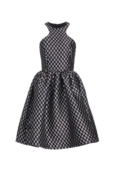 Beyaz arka planda izole edilmiş zarif mini elbise.