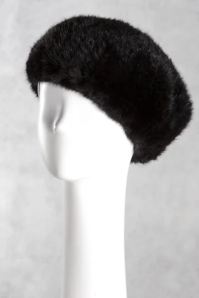 妇女的毛皮帽子 — 图库照片