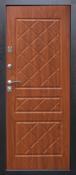 Входная металлическая дверь — стоковое фото