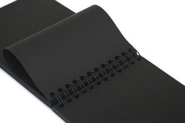 Siyah defter spiral ile