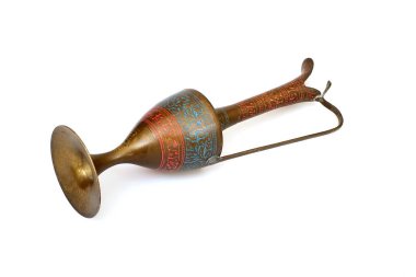 Beyaz arka planda izole edilmiş Hint su kavanozu