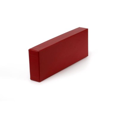 Kırmızı hediye kutusu beyaz arkaplanda izole edildi