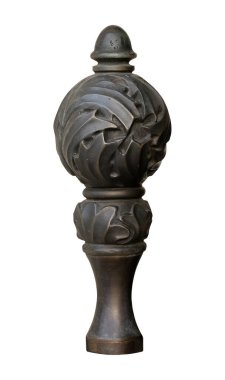 Beyaz arka planda izole edilmiş çiçek desenli bronz dekoratif element. Kırpma yolu ile tasarım ögesi