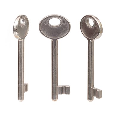 Taklit kapı anahtarı beyaz arkaplanda izole edildi