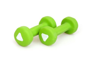Spor aktiviteleri için yeşil halterler beyaz arkaplanda izole edildi