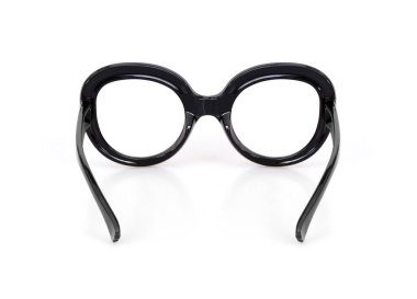 Bir portreye başvurmak için beyaz arkaplanda izole edilmiş gözlük