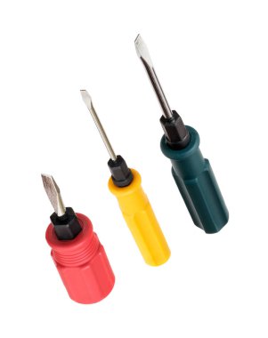 Onarım ve kurulum için el araçları: beyaz arkaplanda izole edilmiş tornavidalar