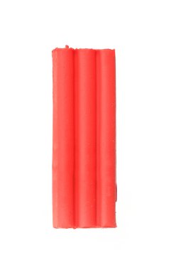 Kırmızı hamuru beyaz arka plan üzerinde izole parçası