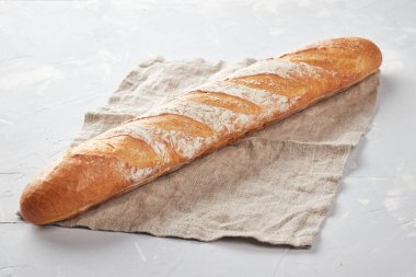 Buğday unundan yapılmış beyaz ekmek, beton arka plan