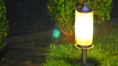 yağmur eski şehir lamba