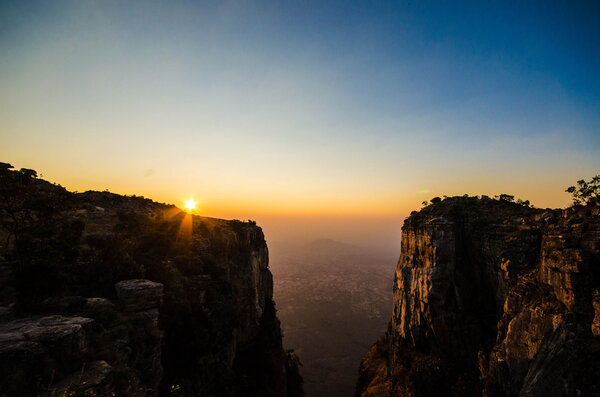 Crevice of Tundavala