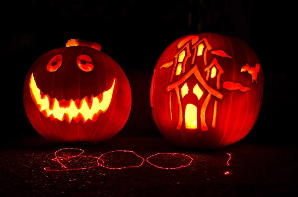 Halloween-Kürbisschnitzen — Stockfoto