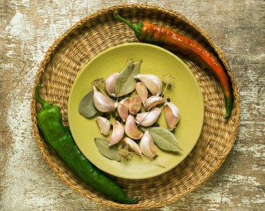 baharatlar ve sebzeler