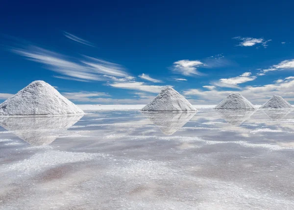 Montanhas de sal de Uyuni — Fotografia de Stock