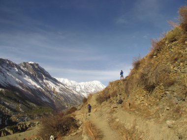  Himalayalar'da trekking.