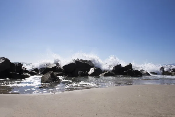 海と岩の長時間露光 — ストック写真