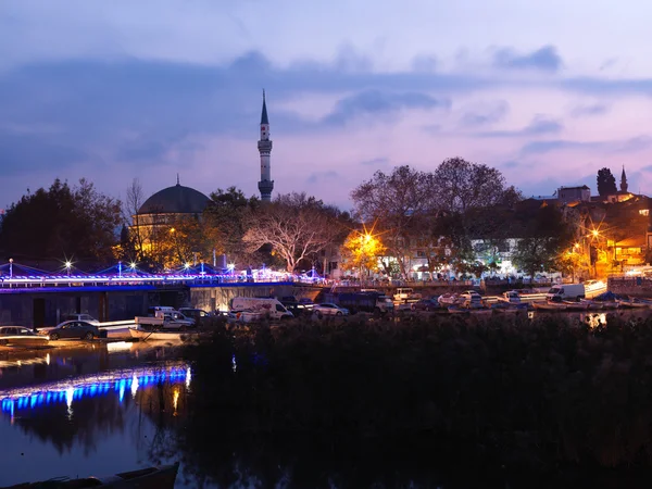 Čas západu slunce do blízkosti Golyazi města v Bursa, Turecko — Stock fotografie