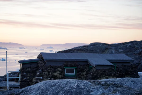 Enormt isberg är på norra ishavet på Grönland — Stockfoto