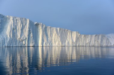 büyük buzul ve gölge Ilulissat buz, Grönland, kutup okyanus üzerinde