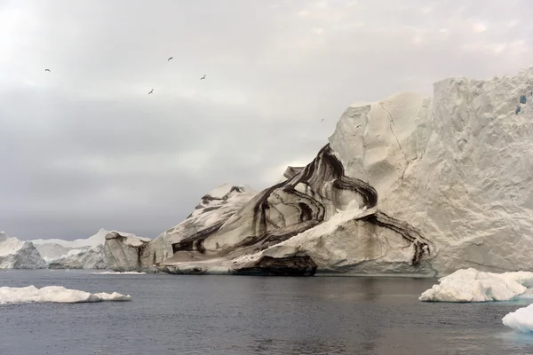 Gletsjers zijn op de Arctische Oceaan naar Ilulissat opgenomen, Groenland — Stockfoto