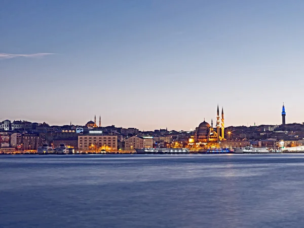 Longexposure střílel na historickém istanbulském poloostrově Istanbul a Bospor — Stock fotografie