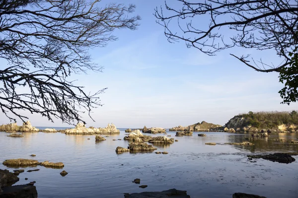 Longexposure příroda střílet na moře s kameny — Stock fotografie