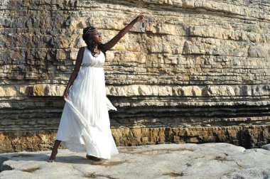 güzel genç siyah kadınlar buzlu poz