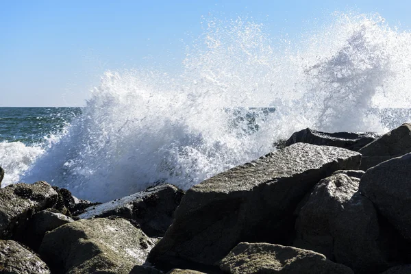 Tiro de larga exposición en la playa de Santa Mónica en Los Ángeles, EE.UU. —  Fotos de Stock