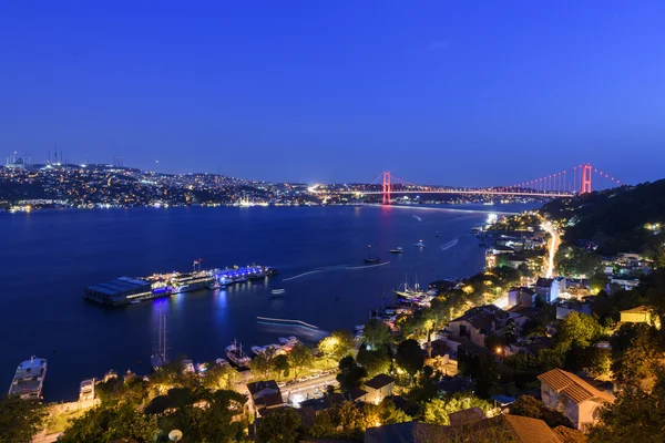 Krásné longexposure střílel na mostě bospgorus Istanbul — Stock fotografie