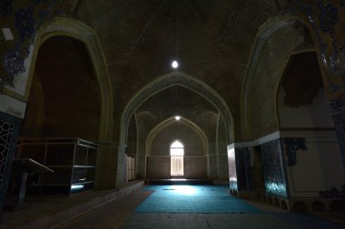 Kabud Mosqur'da deprem 1939-1979 arasında parçaların bazıları 1779 beri sonra yeniden yapılanma zarar görmüş. Tebriz, Iran, 13 Eylül 2016