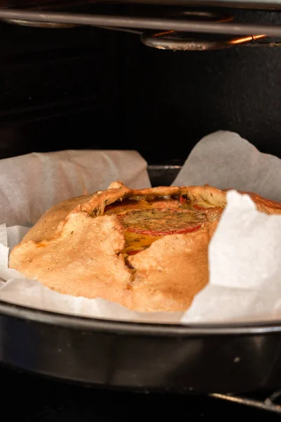 Pronto Para Comer Torta Sal Com Legumes Refeição Caseira Tradicional — Fotografia de Stock