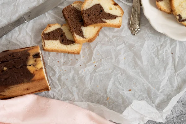 Lezzetli ev yapımı mermer kek.