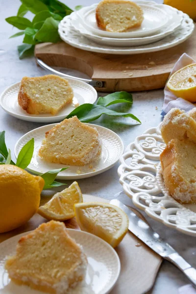 Traditioneller Hausgemachter Zitronenkuchen Frische Sommerliche Backwaren — Stockfoto