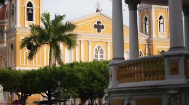 Kosta Rika yakınlarındaki bu canlı şehirde mimari ve yerel yaşamı ön plana çıkaran, sokaklar boyunca Granada Nikaragua kolonisini tecrübe edin..