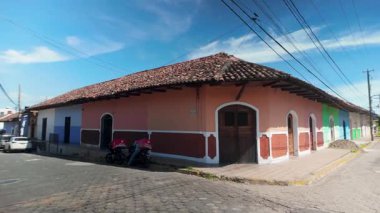 Granada Nikaragua sokaklarında yürüyün ve Orta Amerika 'nın tarihi mimarisine ve canlı atmosferine hayran olun..