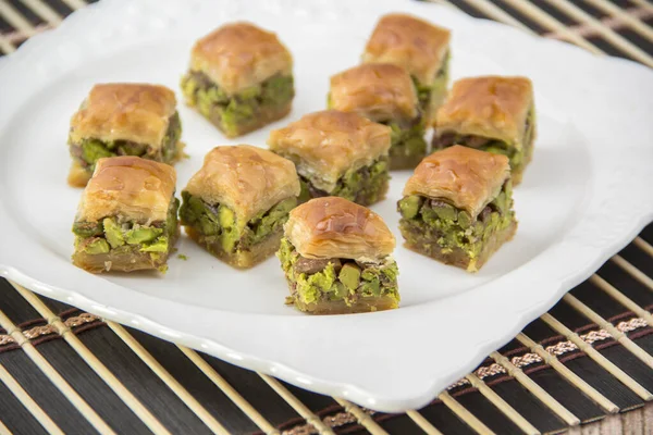 Baklava Com Pistache Sobremesa Turca — Fotografia de Stock