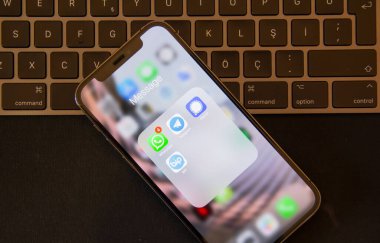  İleti Uygulamaları - Sosyal ağ sohbet uygulaması (Whatsapp, Sinyal, Telegram, Bip)