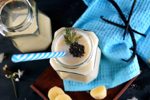 Creamy Banana Smoothies Fundo Close — Fotografia de Stock