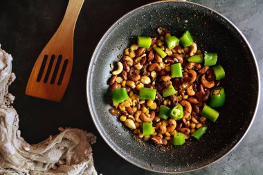 Lezzetli Rava Upma arka planda, kapat