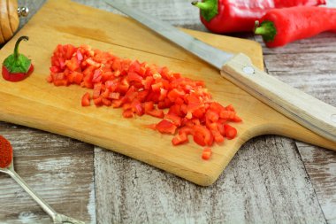 Arka planda kırmızı biberler, kapatın.