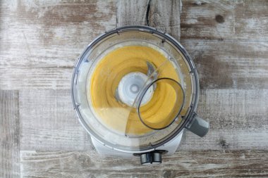 Blender 'ın yiyecekle yakın plan fotoğrafı. 