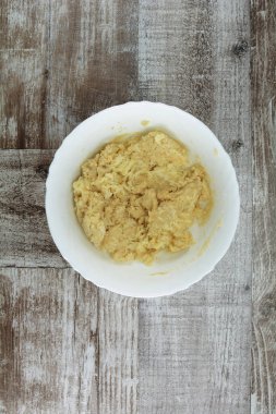 Arka planda ev yapımı badem hamurunun üst görünümü