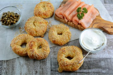 Keto Bagels with Cream Cheese, Smoked Salmon and Capers - an entire recipe preparation method